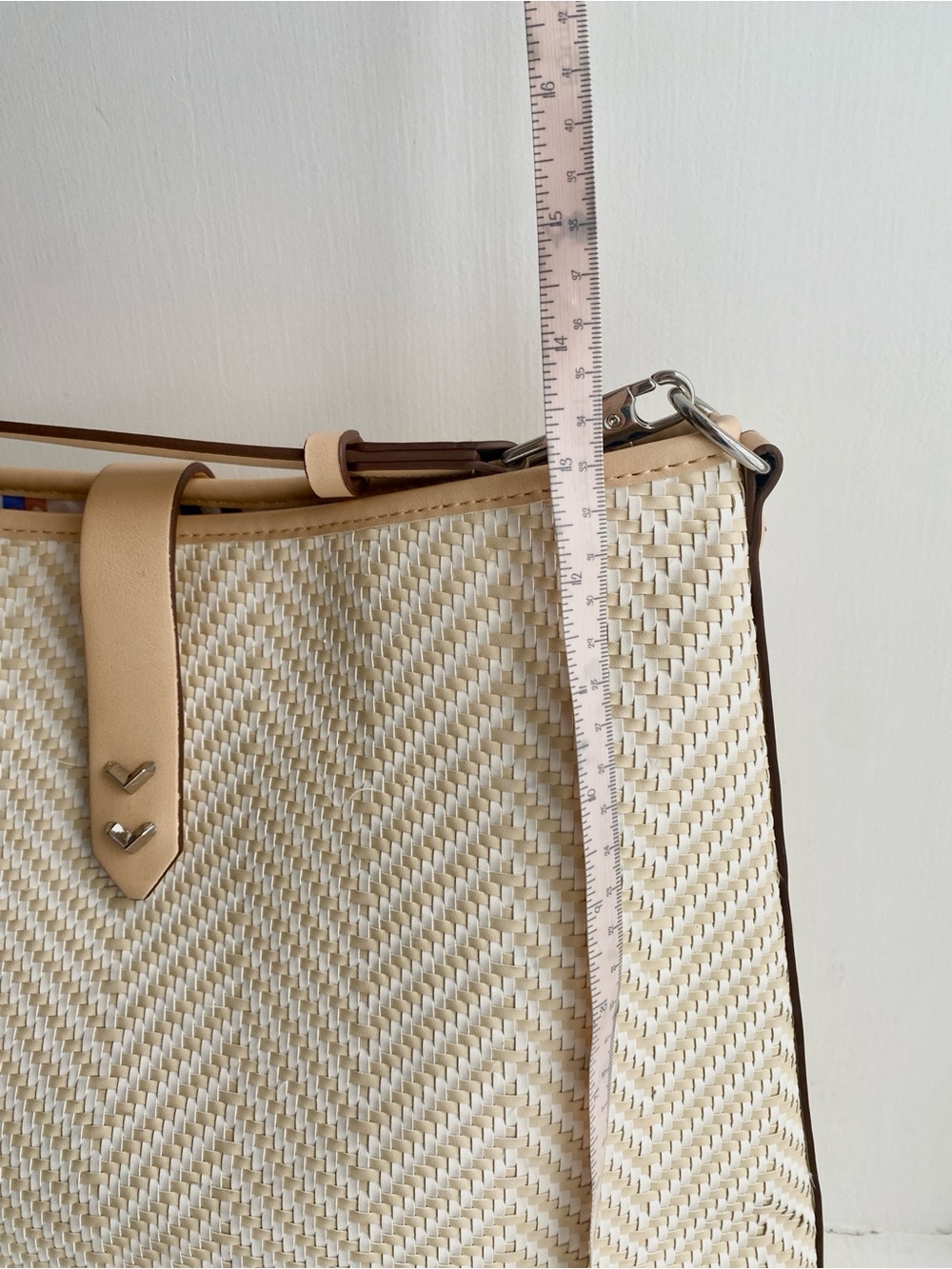 Stella & Dot Cream Woven Shoulder Bag with Tan Trim - Picture 4 of 8